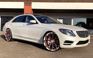 Mercedes-Benz S550 on Forgiato Wheels (Tessi-ECL) 2019 года